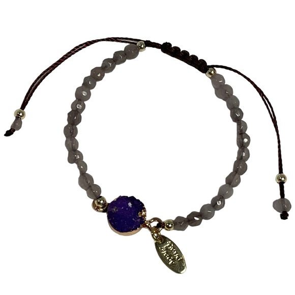 Pull tie cloudy grey crystal beaded bracelet with purple crystal charm NEW - Picture 8 of 9